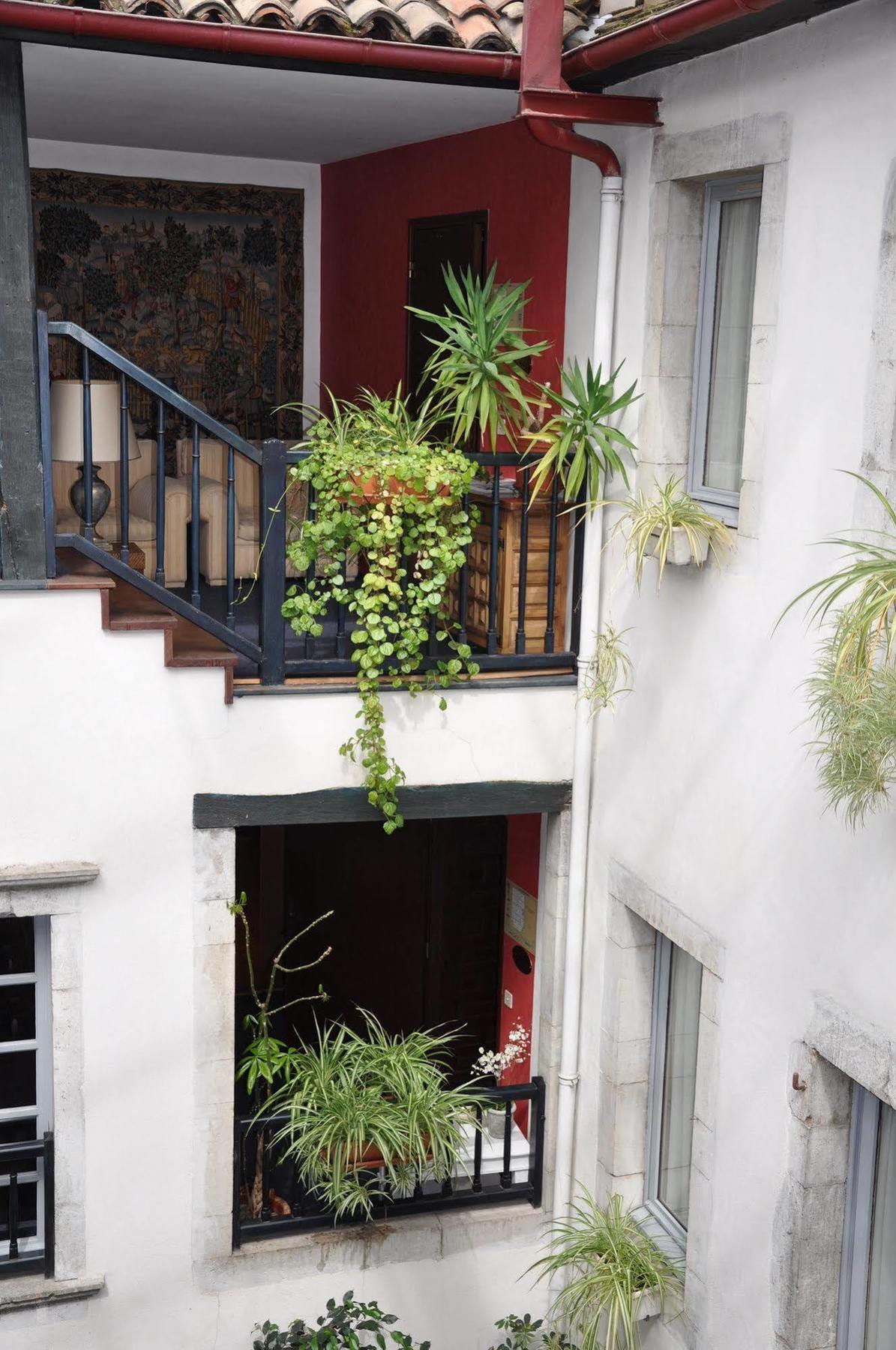 The Originals City, Hotel La Reine Jeanne, أورثيز المظهر الخارجي الصورة
