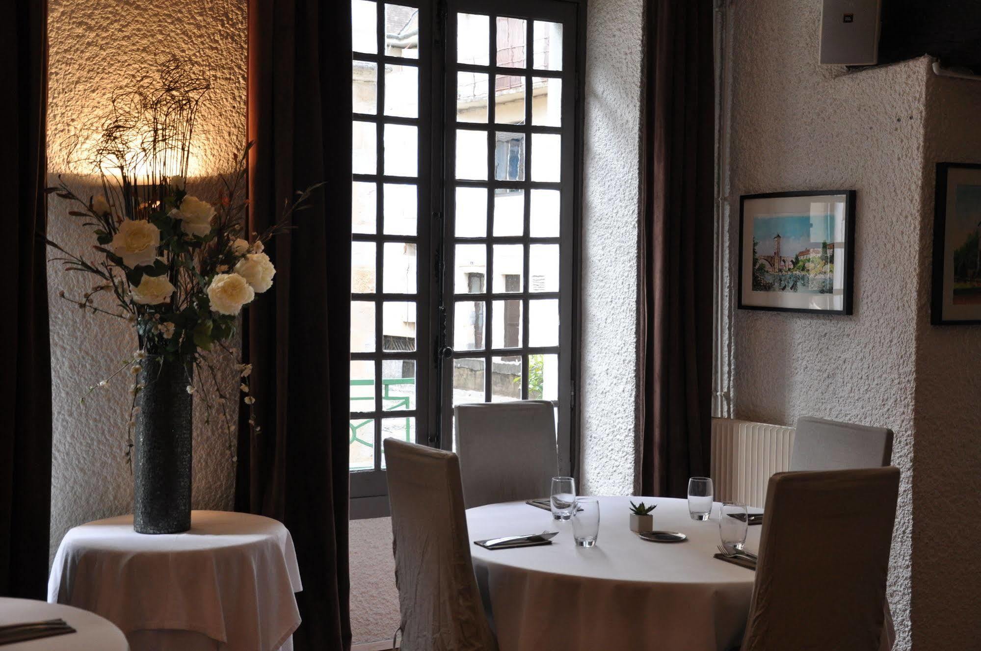 The Originals City, Hotel La Reine Jeanne, أورثيز المظهر الخارجي الصورة